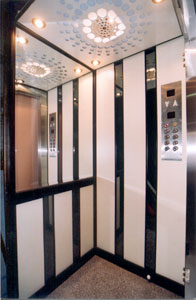 تناسق الالوان في تصميم كابينة المصعد الكهربائي